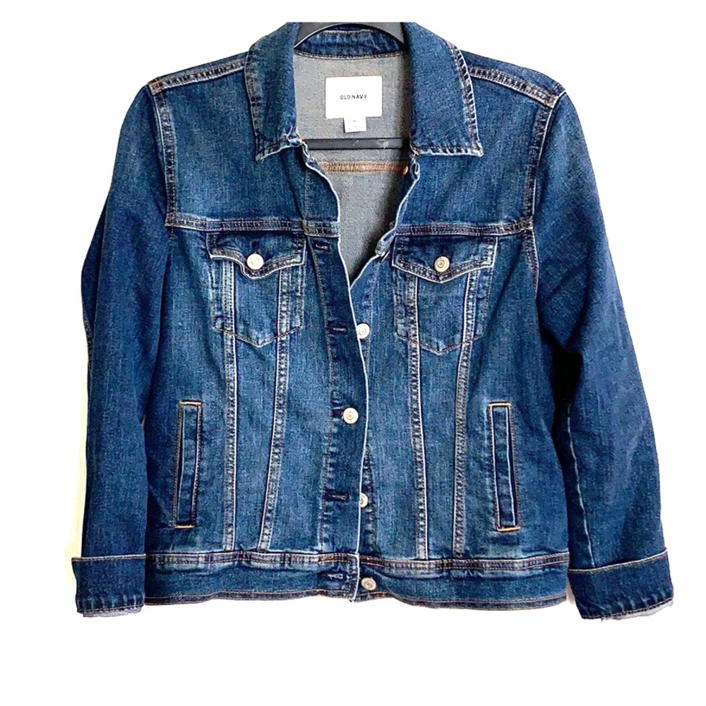 Women’s denim jacket, never worn!